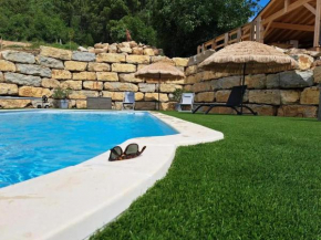 Maison près de Malbosc avec piscine jardin